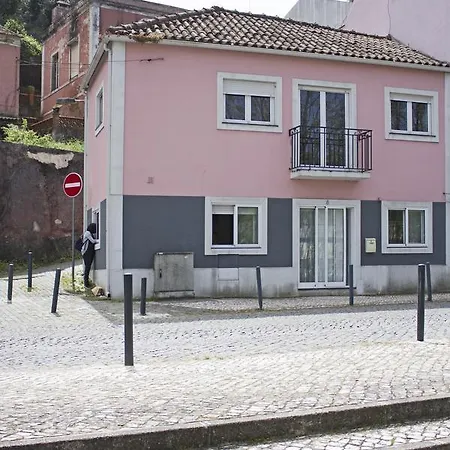 Pink House 2 Λεϊρία